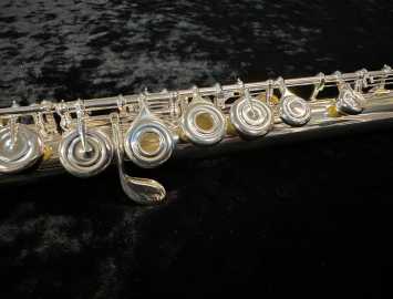 Photo Yamaha YFL 462H Flute, Serial #068268 - Sterling Silver Body and Headjoint